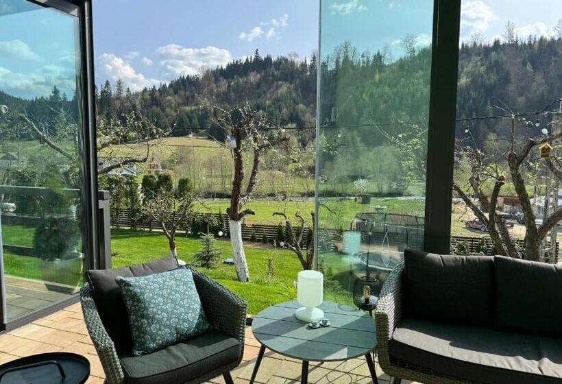 پانسیون Cazare Colibita Casa Lipan