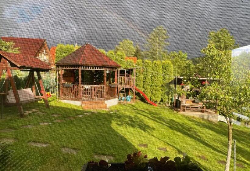 پانسیون Cazare Colibita Casa Lipan