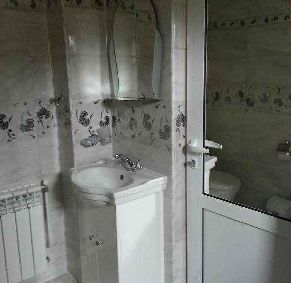 פנסיון Guest House Stoletnika