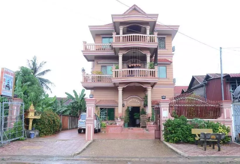 Majatalo Javier Guesthouse