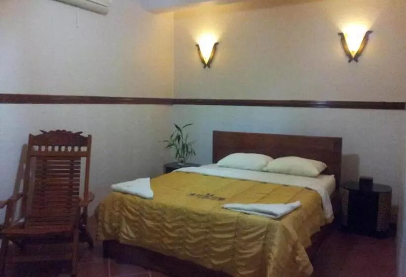 Majatalo Javier Guesthouse