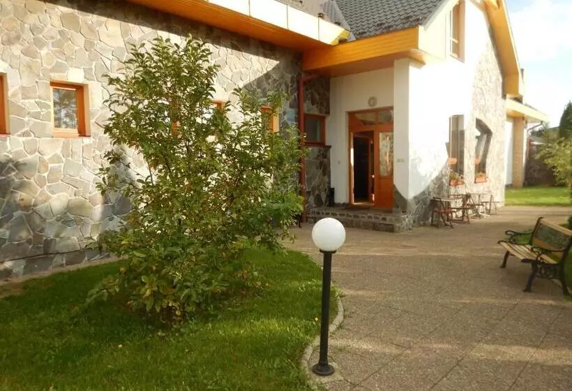 Majatalo Penzión Réva