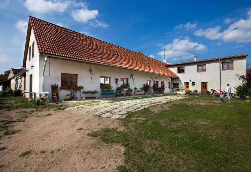 Majatalo Penzion U Lípy