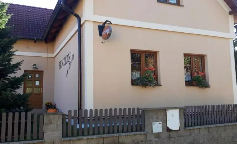 Majatalo Penzion U štoly