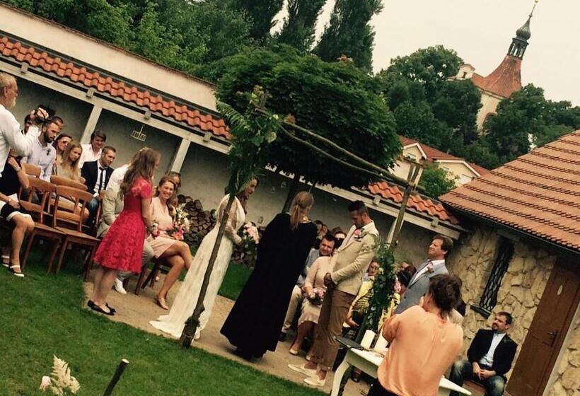 פנסיון Penzion V Polích