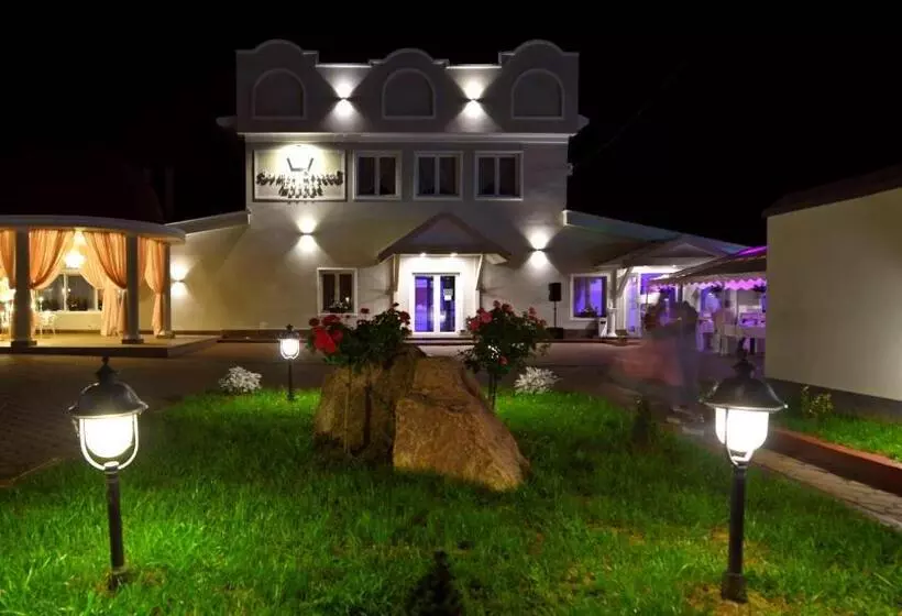 Pensiunea Sarmis Cristal