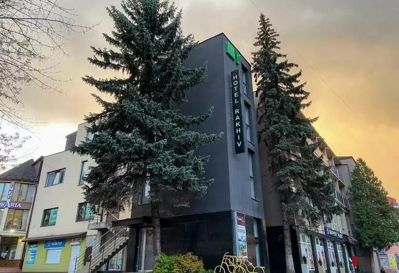 Rakhiv Hotel & Apartments