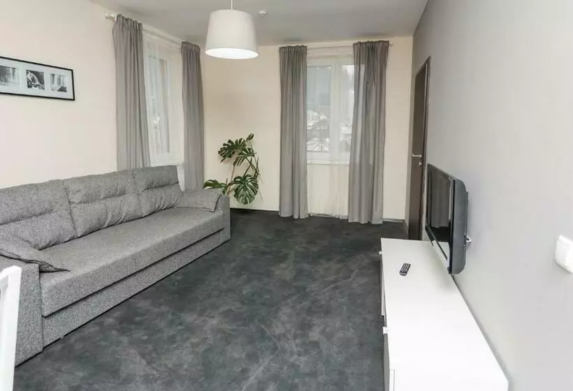 Rakhiv Hotel & Apartments