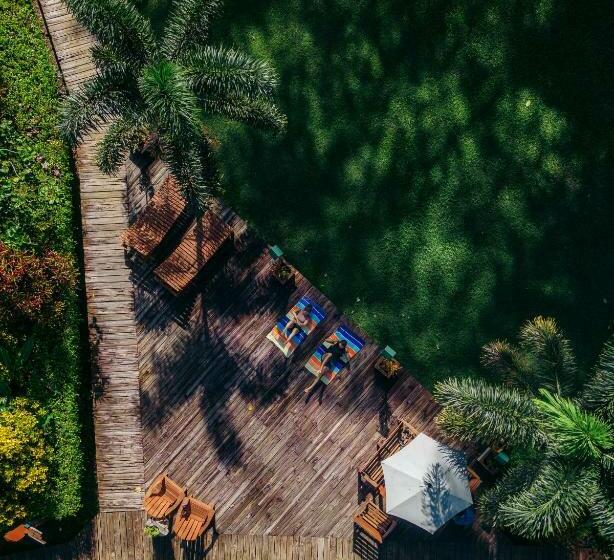 אתר נופש Jaguar Creek