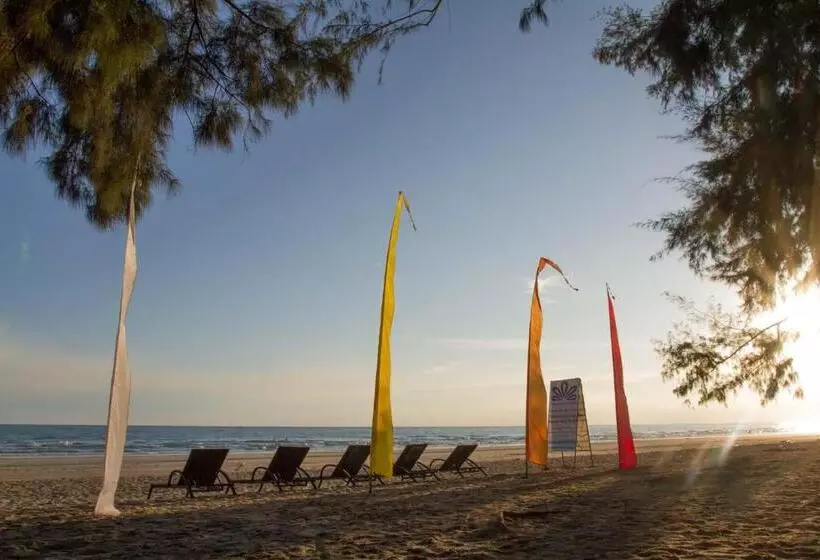 Vip Chain Resort Pool Villa