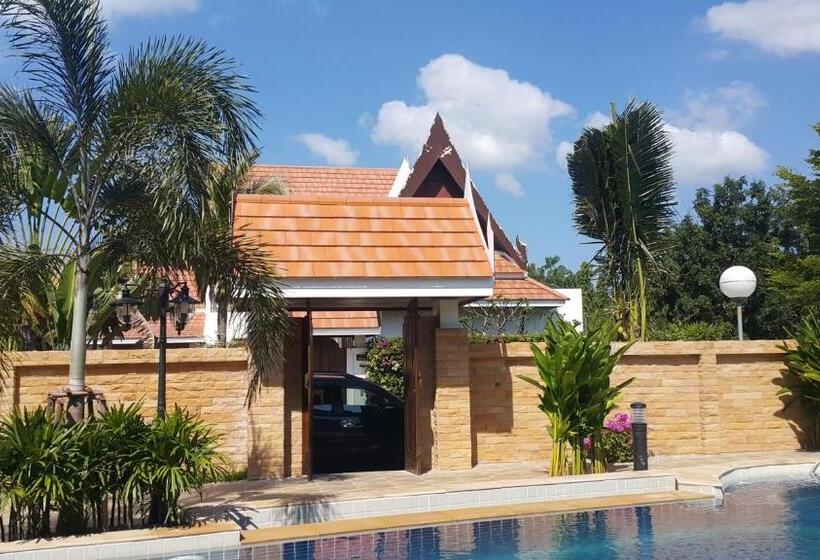 Vip Chain Resort Pool Villa