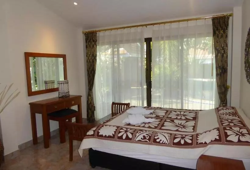 Vip Chain Resort Pool Villa