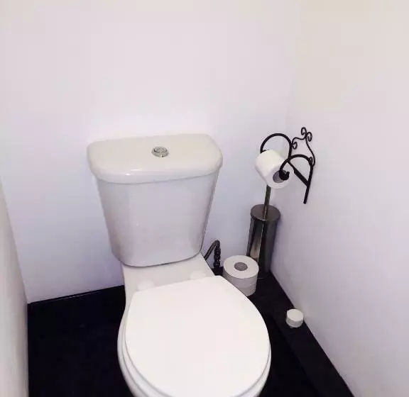 ベッドアンドブレックファースト The Nags Head Tredegar