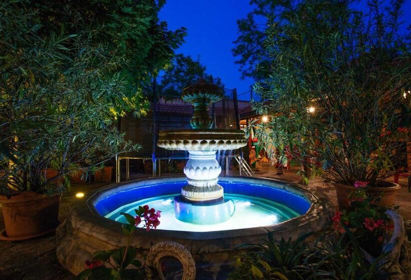 فندق Centrál šaľa