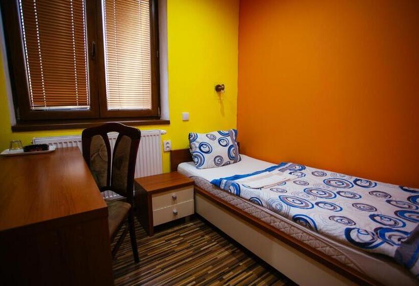 فندق Centrál šaľa