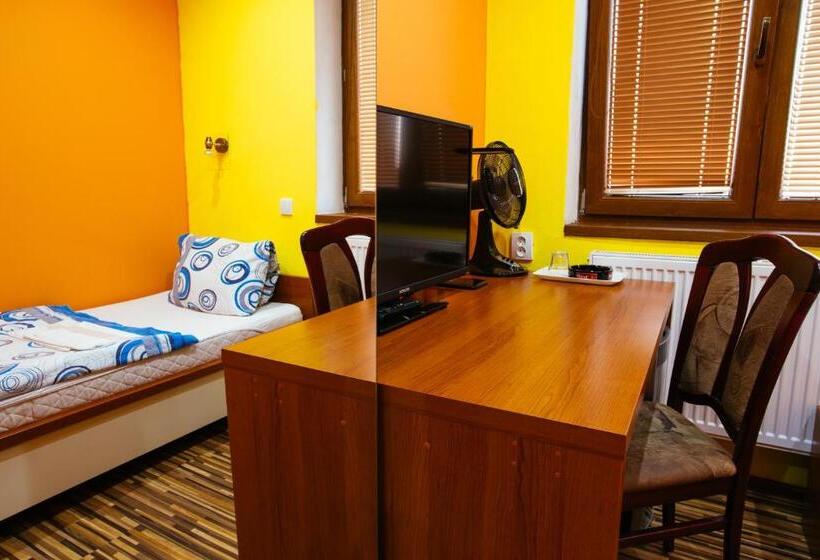 فندق Centrál šaľa