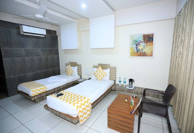 Отель Darshan Naroda