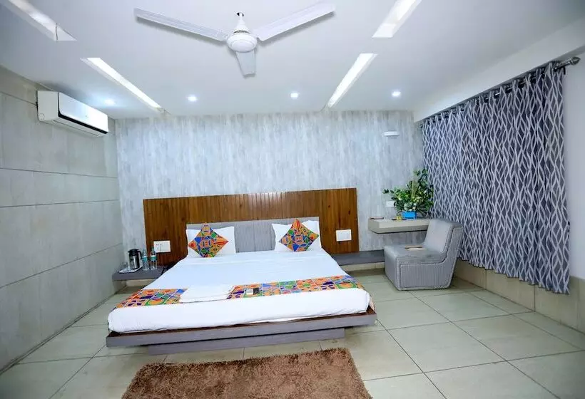 Hotelli Darshan Naroda