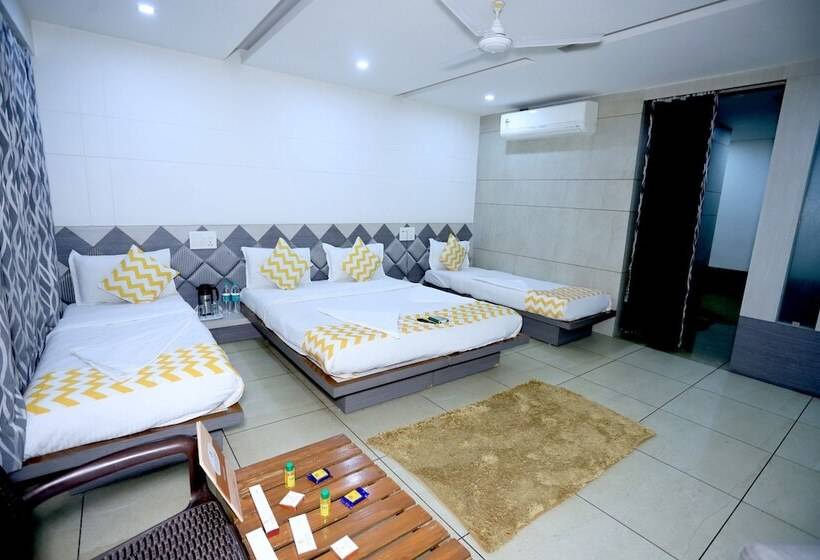 Отель Darshan Naroda