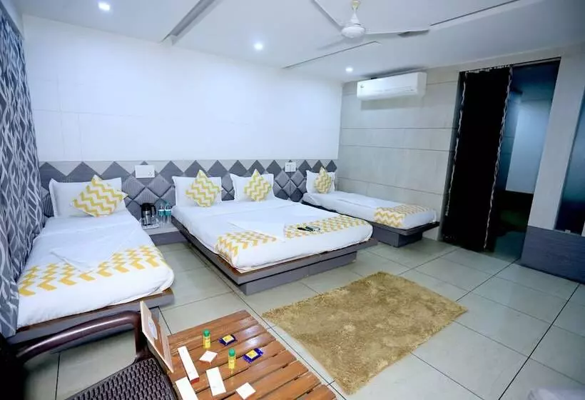 Hotelli Darshan Naroda