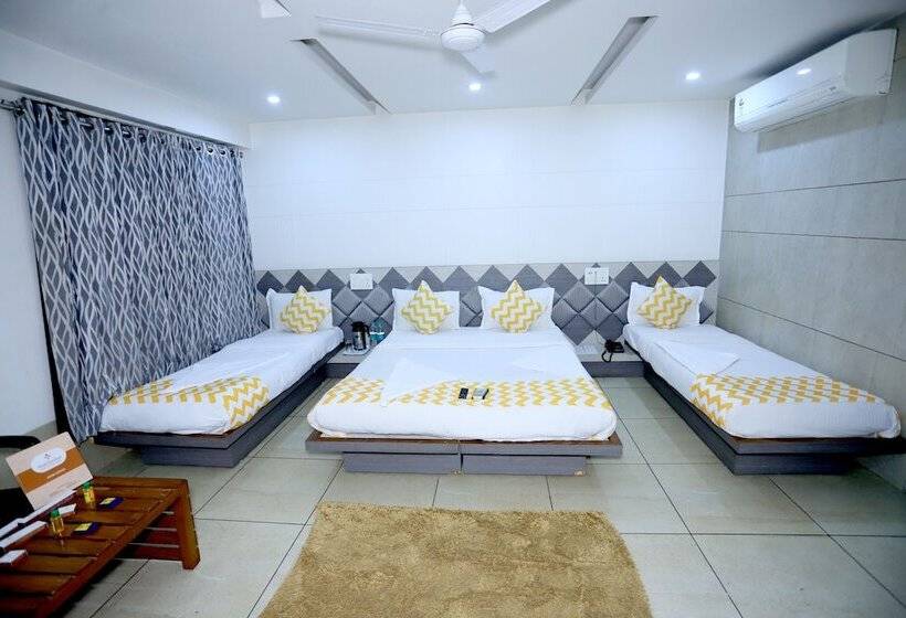 Отель Darshan Naroda