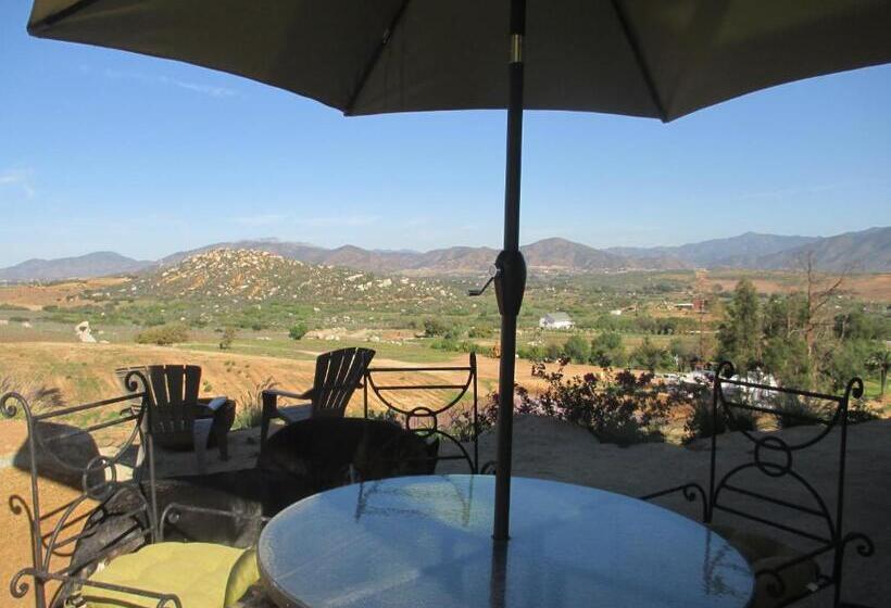 Отель En Kanto Valle De Guadalupe