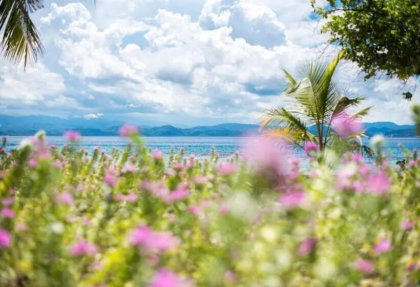 Hotelli Gangga Island Resort & Spa