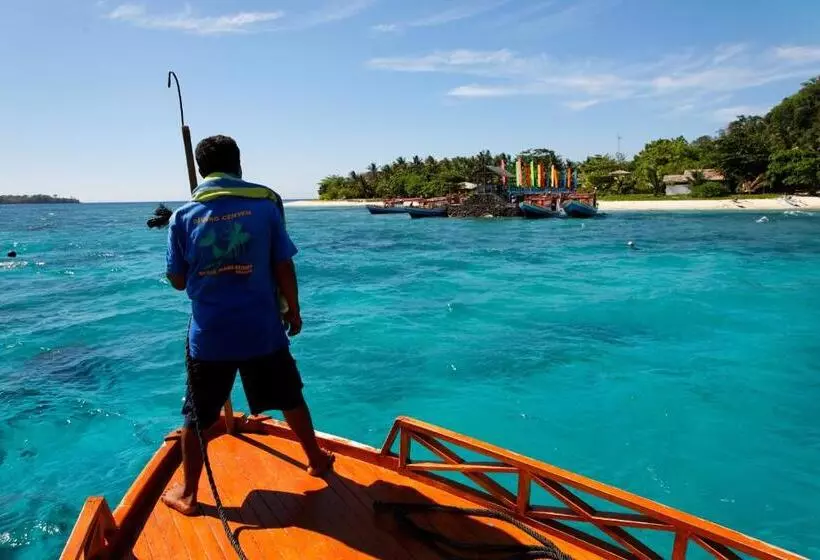 Hotelli Gangga Island Resort & Spa