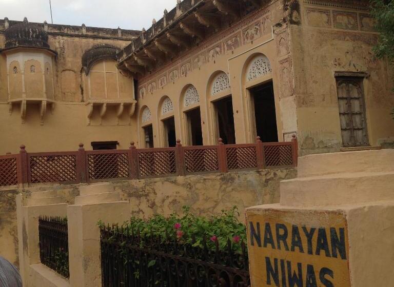 Hotel Narayan Niwas Castle