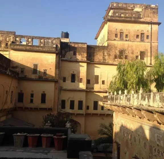 Hotelli Narayan Niwas Castle