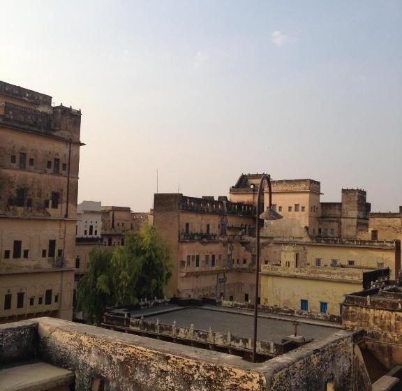 Hotel Narayan Niwas Castle