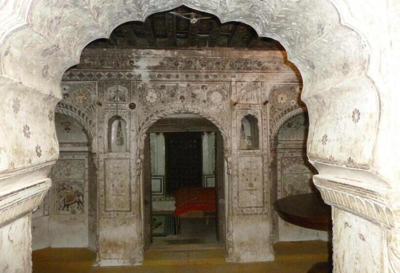 Hotel Narayan Niwas Castle