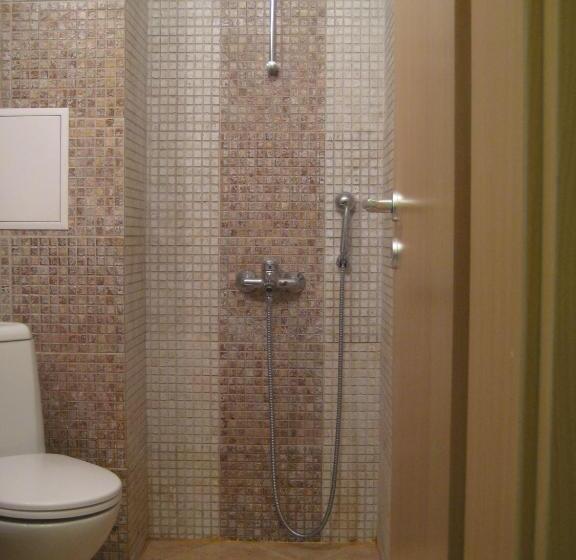 ホテル Restaurant Popini Laki