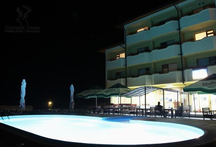 ホテル Restaurant Popini Laki