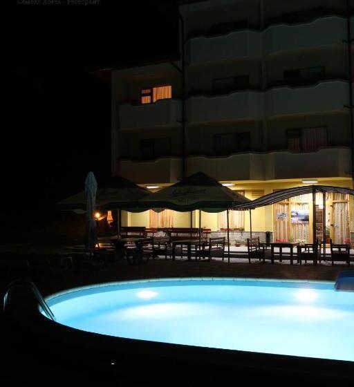 ホテル Restaurant Popini Laki