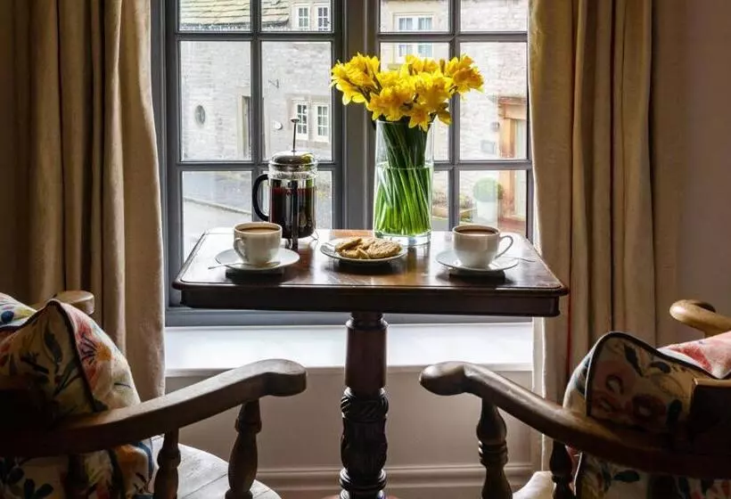 Hotelli The Bull At Foolow