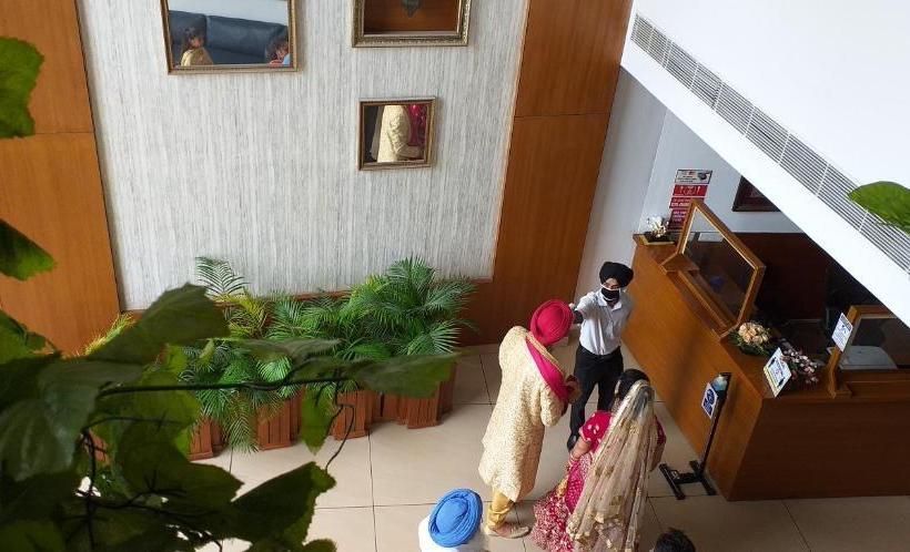 Grand Hotel Nawanshahr