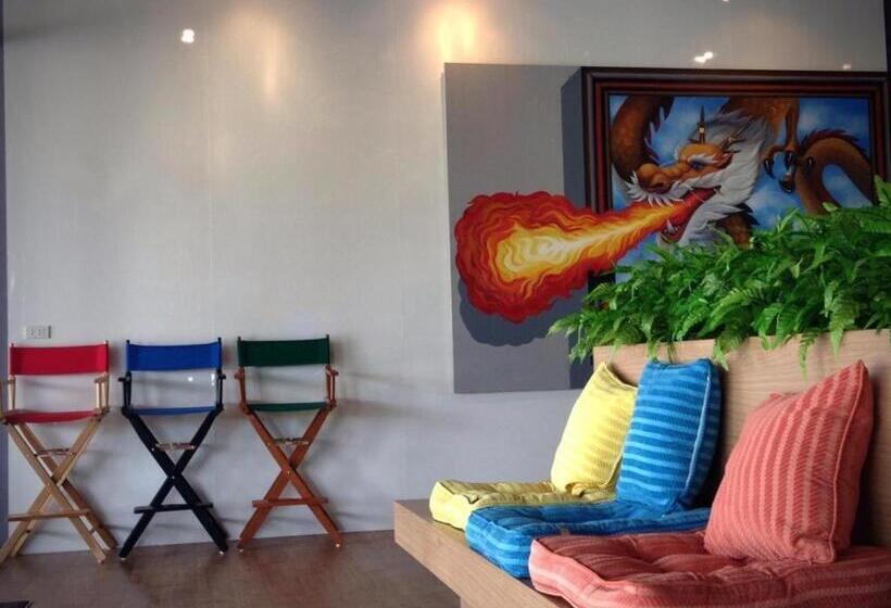 The Pride Hotel At Laemsing