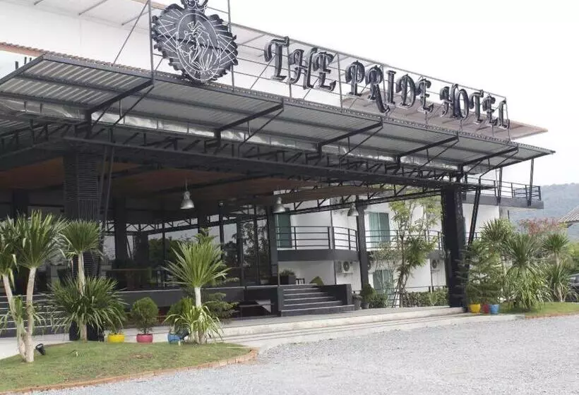 The Pride Hotel At Laemsing