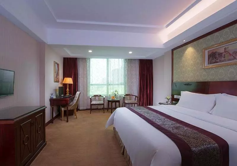Vienna Hotel Shanwei Haifeng