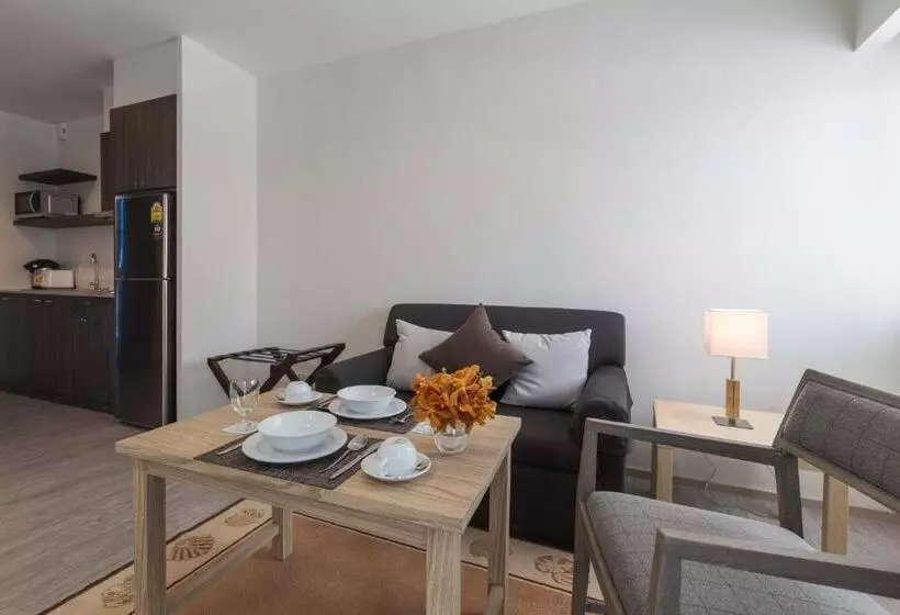 Kantary Hotel And Serviced Apartment, Amata, Bangpakong