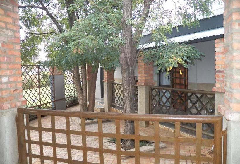 פנסיון 50 On Greeff