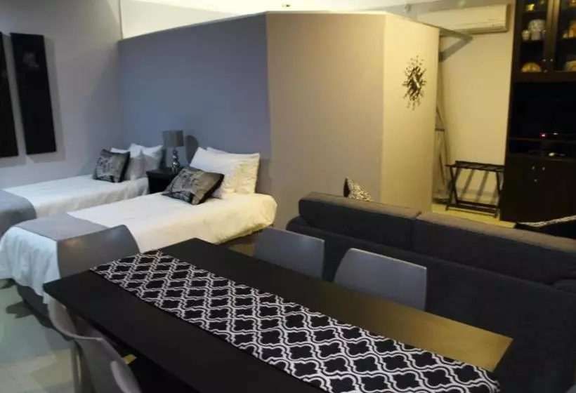 Majatalo 50 On Greeff