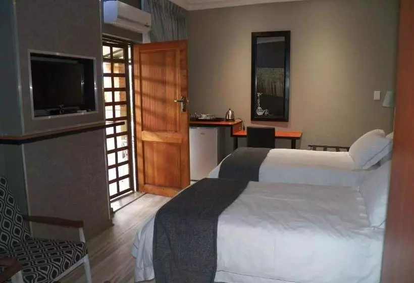 Majatalo 50 On Greeff