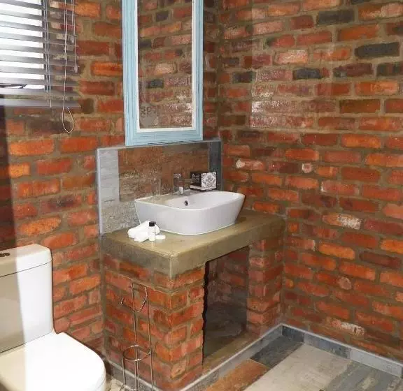 Majatalo 50 On Greeff