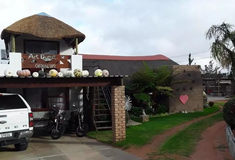 Majatalo Art Guest House