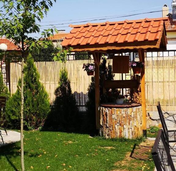 بنسيون Avangard