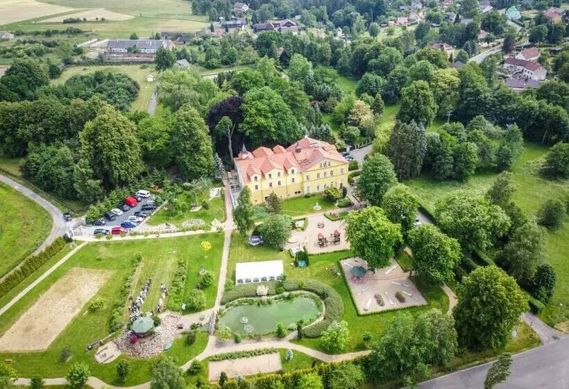 Majatalo Bynovecký Zámeček