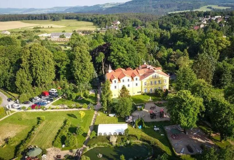 Majatalo Bynovecký Zámeček