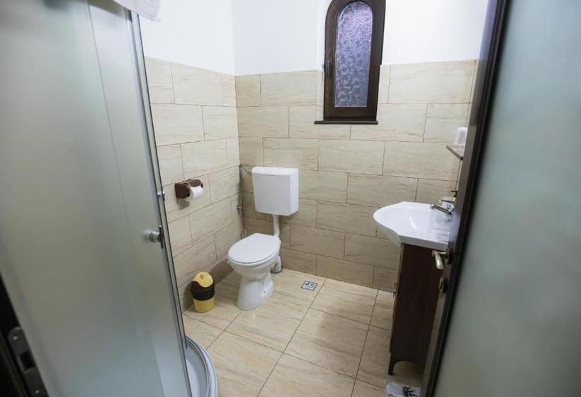 بنسيون Vatra Dacilor Transalpina